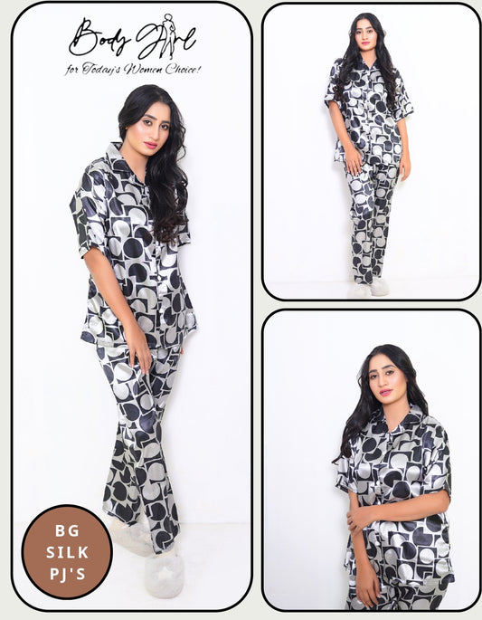Body Girl Stylish 2-Piece Half Sleeves Set – Black & White Design